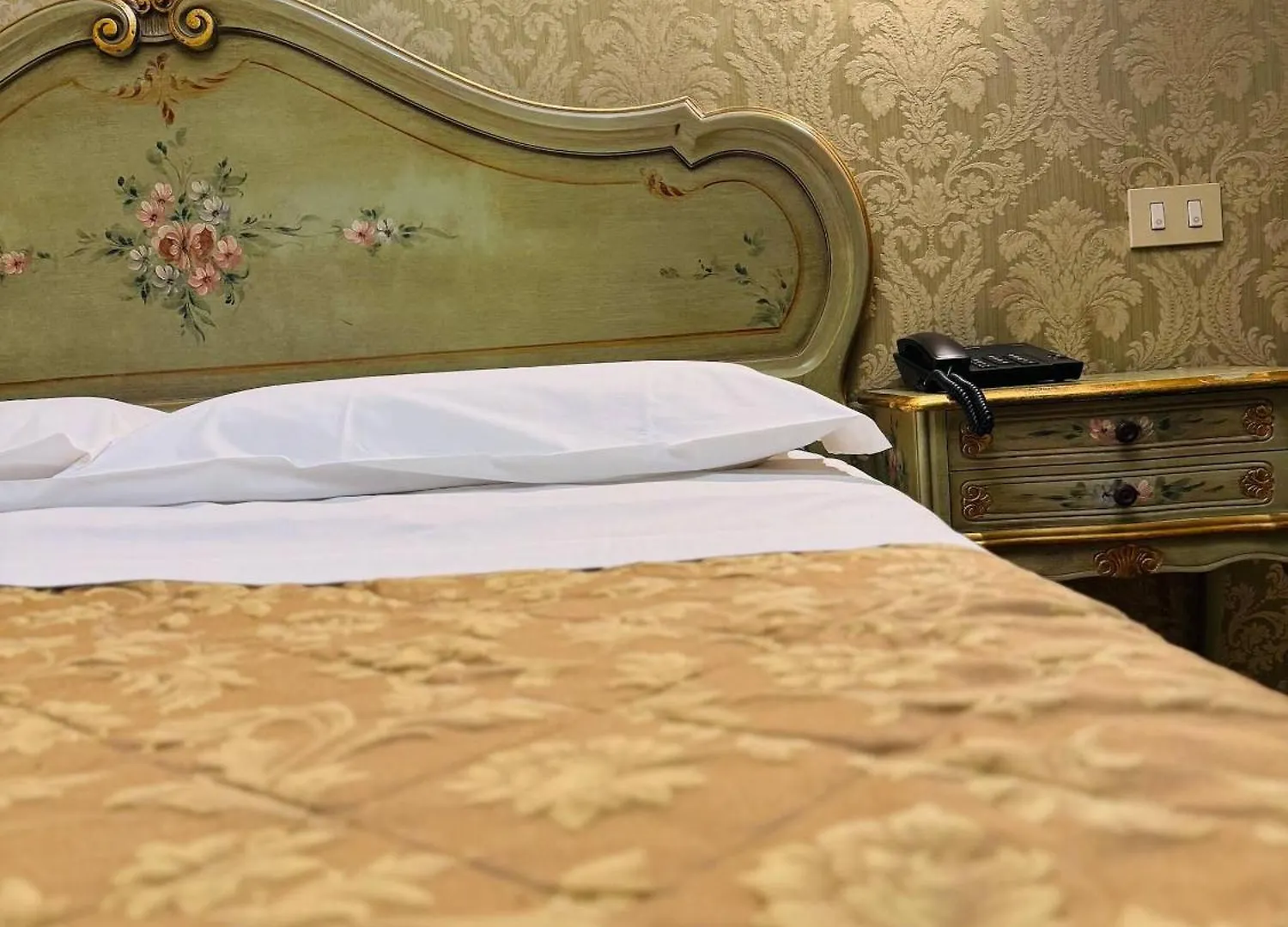 Room In Guest Room - Hotel Walter - Great Stay Venice 0*,  Italy